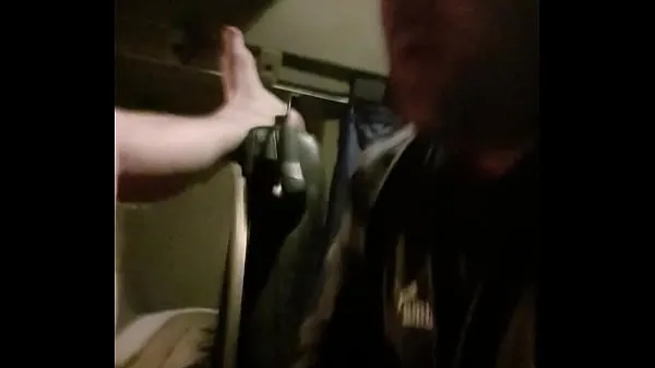 최고의 Me sucking on straight truckers hung cock in his truck 멋진 비디오