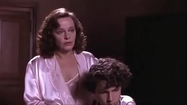 Najboljši Malizia 1973 sex movie scene pussy fucking orgasms kul videoposnetki