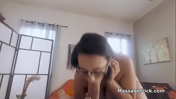 วิดีโอที่ดีที่สุดCurvy big tit nerd pov fucked during massageเจ๋ง