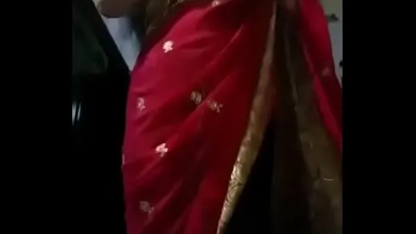 최고의 Desi pooja bhabhi getting naked on call 멋진 비디오