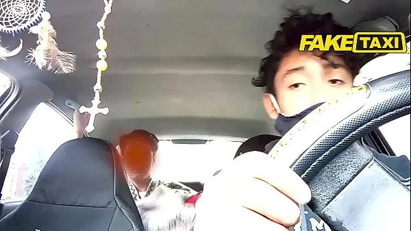 Los mejores jovenes cachondos en el taxi videos geniales