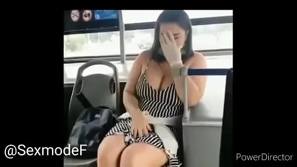 Beste Busty on bus squirt coole video's