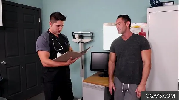 Beste Doctor's appointment for dick checkup - Alexander Garrett, Adrian Suarez coole video's