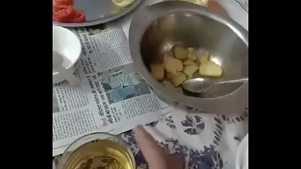 Best Tamil cuckhold husband show his wife kule videoer