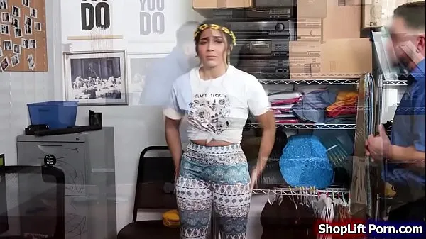 최고의 Store officer fucking a latina costumer 멋진 비디오