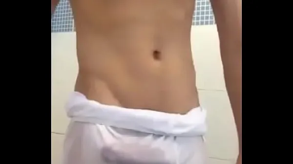 Video Wetting the body and underwear keren terbaik
