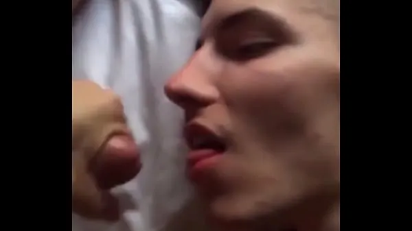 Beste Twink eating cum coole video's