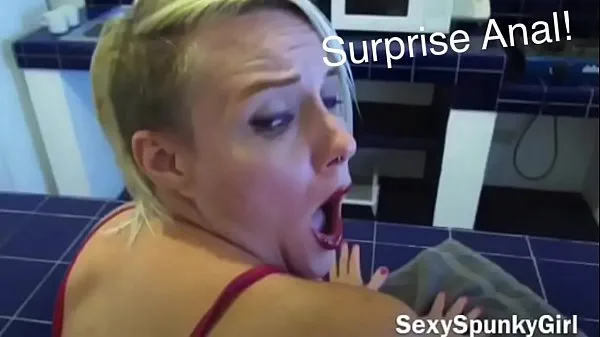 Nejlepší Anal Surprise While She Cleans The Kitchen: I Fuck Her Ass With No Warning skvělá videa