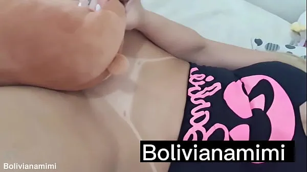Najlepsze My teddy bear bite my ass then he apologize licking my pussy till squirt.... wanna see the full video? bolivianamimi fajne filmy