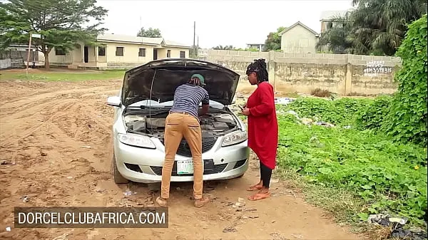 Parhaat Busty ebony pays the mechanic with great sex hienot videot