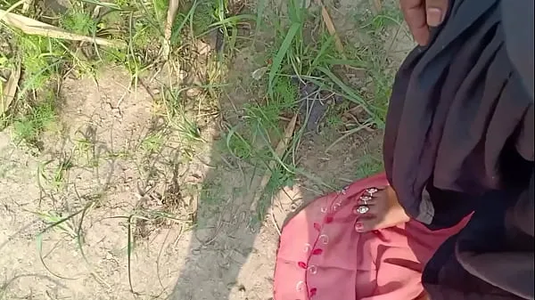 Video hay nhất By pressing the teat of the village girlfriend, she removed the water of the pussy thú vị