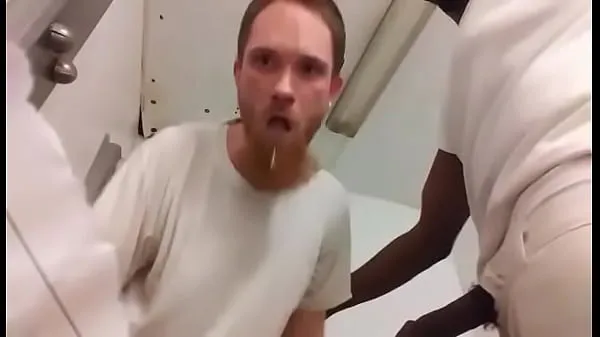 วิดีโอที่ดีที่สุดPrison masc fucks white prison punkเจ๋ง