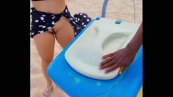 Best The couple went to the beach to get ready with the popsicle seller João Pessoa Luana Kazaki cool Videos