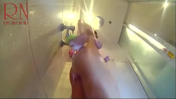 최고의 Voyeur camera in the shower. A young nude girl in the shower is washed with soap 멋진 비디오