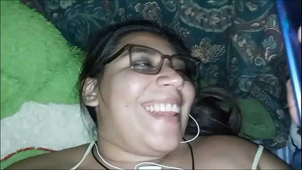 最佳Latina wife masturbates watching porn and I fuck her hard and fill her with cum酷视频