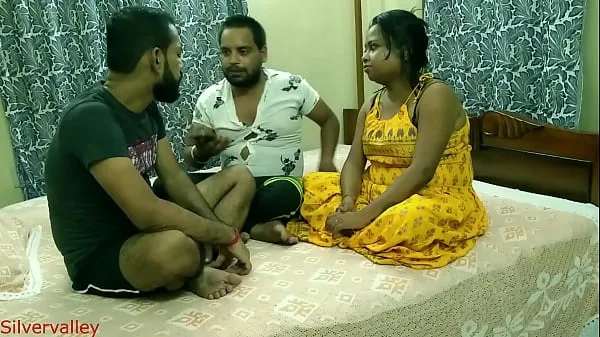 Bästa Indian hot Girlfriend shared with desi friend for money:: With Hindi audio coola videor