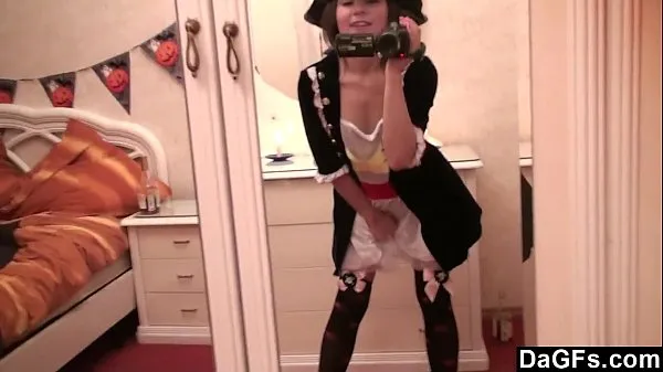 วิดีโอที่ดีที่สุดDagfs - Hot Brunette Teen Strips Out Of Costumeเจ๋ง