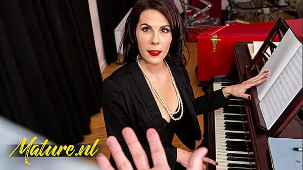 En iyi French Piano Teacher Fucked In Her Ass By Monster Cock harika Videolar