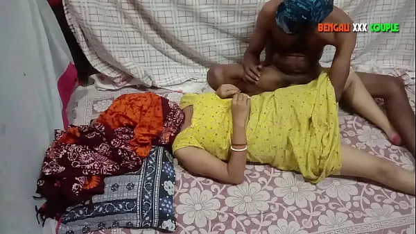 Najlepšie Indian hot maid fucking with owner elder son - BENGALI XXX COUPLE skvelých videí
