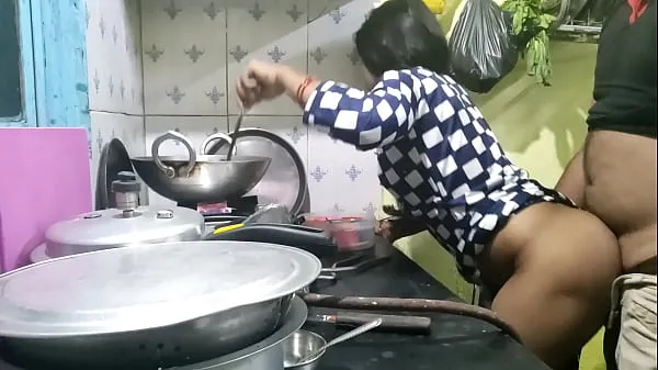 최고의 The maid who came from the village did not have any leaves, so the owner took advantage of that and fucked the maid (Hindi Clear Audio 멋진 비디오