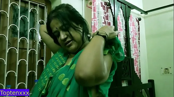 Bedste Amazing hot sex with milf single aunty.. Indian teen boy vs milf aunty. dirty hindi audio seje videoer