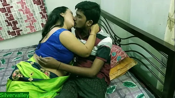 A legjobb Indian horny milf bhabhi touch my penis and its gone down!!! Now How i will fuck her menő videók