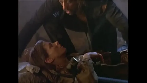 بہترین Kim Feeney and Giancarlo Esposito very hot hard sex scene from The Hunger S01E18 (Fly by Night عمدہ ویڈیوز