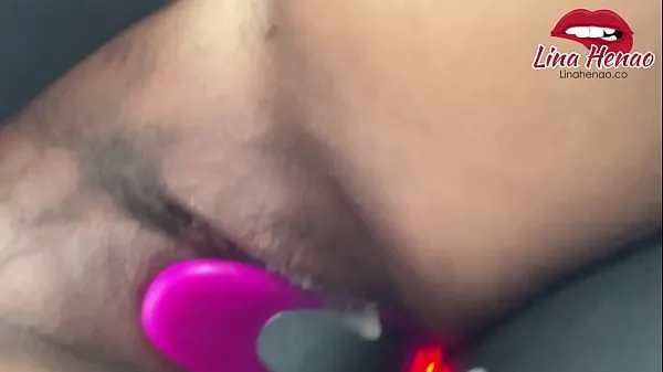 Video Exhibitionism - I want to masturbate so I do it on my motorbike while everyone passing by sees me and I get so excited that I squirt sejuk terbaik