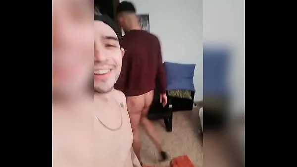 Najlepšie CURIOUS STRAIGHT" FRIEND WITH A BIG DICK LATIN WANTED TO KNOW WHAT IT FEEL LIKE TO FUCK BAREBACK WITH HIS GAY COLOMBIAN THUG FRIEND skvelých videí