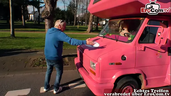Video Grandpa picks up German teen on the street and fucks her in the car sejuk terbaik
