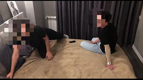 Najboljši Hidden camera filmed how a girl cheats on her boyfriend at a party kul videoposnetki
