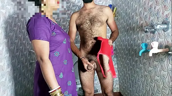 सर्वश्रेष्ठ Stepmother caught shaking cock in bra-panties in bathroom then got pussy licked - Porn in Clear Hindi voice शांत वीडियो