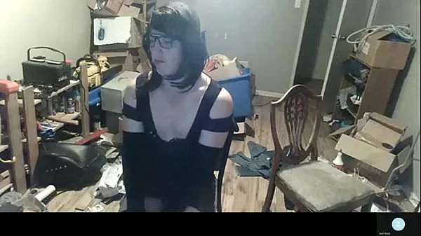 Τα καλύτερα sissy in sexy outfit shows off body and plays with huge toy cock δροσερά βίντεο