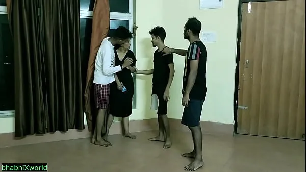 Video Desi cute girl fucked by three boys at boyfriend home!! Hot xxx sejuk terbaik