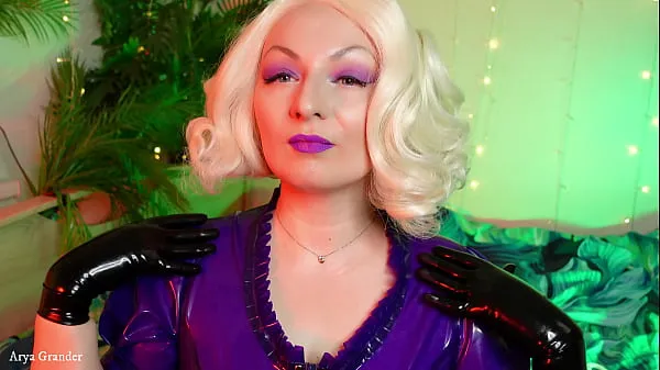 Nejlepší Latex Fetish Video: Ripped Rubber Gloves - Blogger Blonde Pin Up MILF Arya skvělá videa