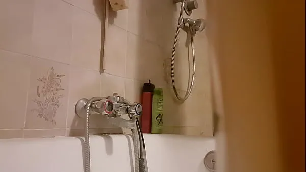 Video Spying on your beautiful Italian stepmother in the shower you are such a lucky stepson keren terbaik