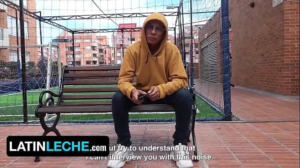 Beste Hot Latino Stud Gets Tricked To Suck Stranger's Dick During Interview In Bogota - Latin Leche coole video's