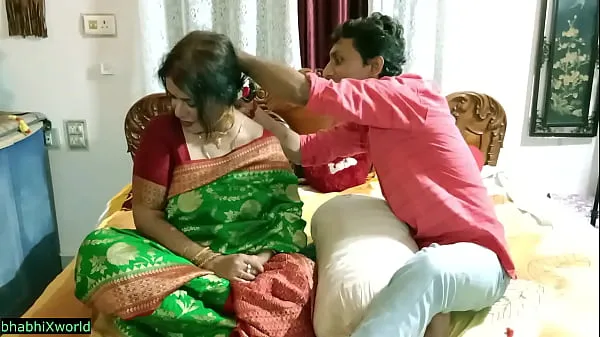 วิดีโอที่ดีที่สุดIndian Beautiful new Wife shared by Impotent Husband! Fuck my Wifeเจ๋ง