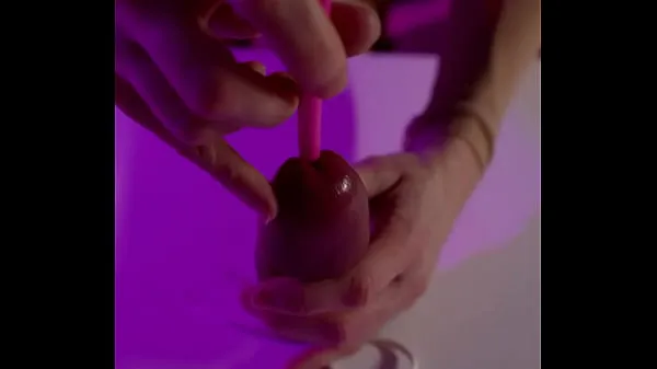 最佳BDSM penis bondage and fucking of the urethra with a vibrator before cum in mouth酷视频