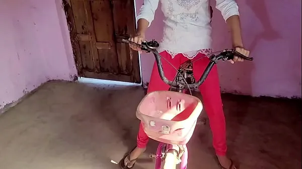 최고의 Village girl caught by friends while riding bicycle 멋진 비디오