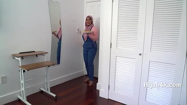 Najboljši Corrupting My Chubby Hijab Wearing StepNiece kul videoposnetki