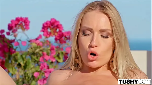 Bästa TUSHY Sexy hotel patron Angelika seduces valet for anal fun coola videor