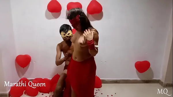 بہترین Indian Couple Valentine Day Hot Sex Video Bhabhi In Red Desi Sari Fucked Hard عمدہ ویڈیوز