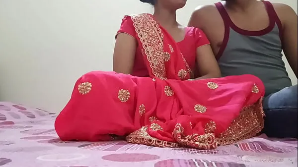 최고의 Indian Desi newly married hot bhabhi was fucking on dogy style position with devar in clear Hindi audio 멋진 비디오