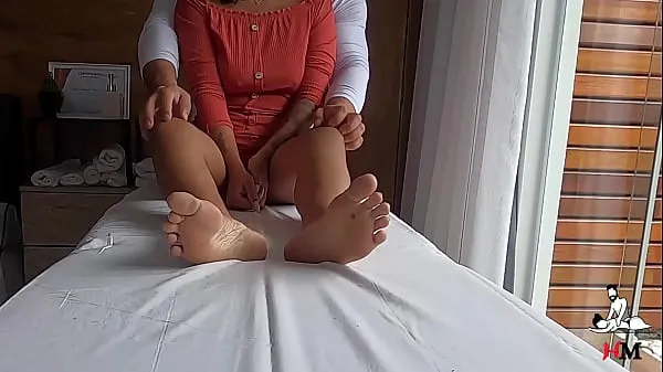 Video Camera records therapist taking off her patient's panties - Tantric massage - REAL VIDEO sejuk terbaik