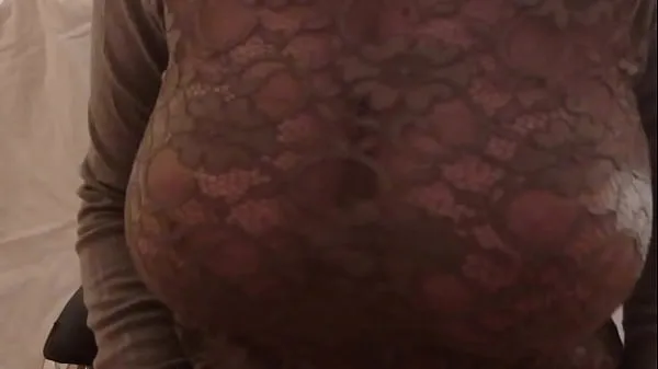 Die besten Brüste in einem durchsichtigen Sweatshirt an der Universität - DepravedMinx coolen Videos