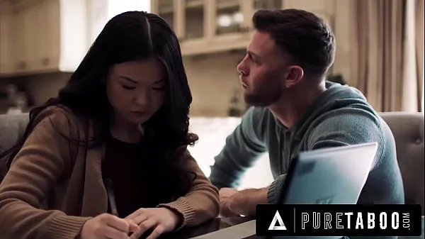 Najboljši PURE TABOO Lulu Chu's Pervy Roommate Uses Slimthick Vic To Seduce Her Into A Threesome FULL SCENE kul videoposnetki