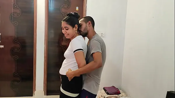 Les meilleures vidéos Hanif et Adori - Bachelor Boy baise une jolie femme sexy dans une vidéo maison xxx mp4 porno sympas