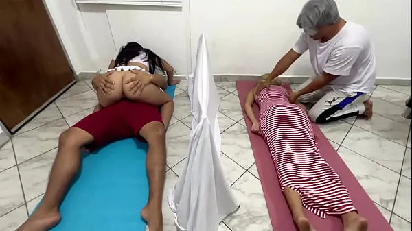 Video I FUCK THE BEAUTIFUL WOMAN MASSEUSE NEXT TO MY WIFE WHILE THEY GIVE HER MASSAGES - COUPLE MASSAGE SALON keren terbaik