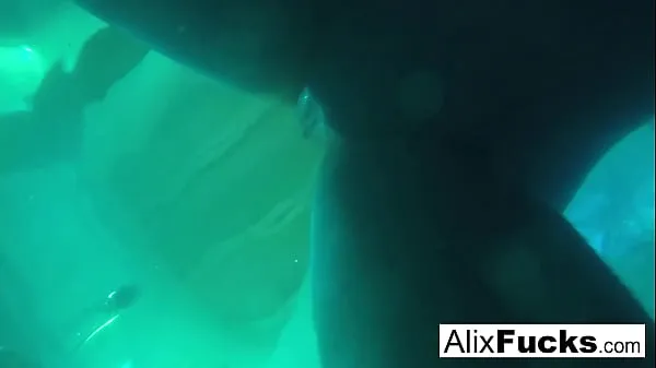 Best Underwater hidden camera lesbian fun with Alix & Jenna kule videoer